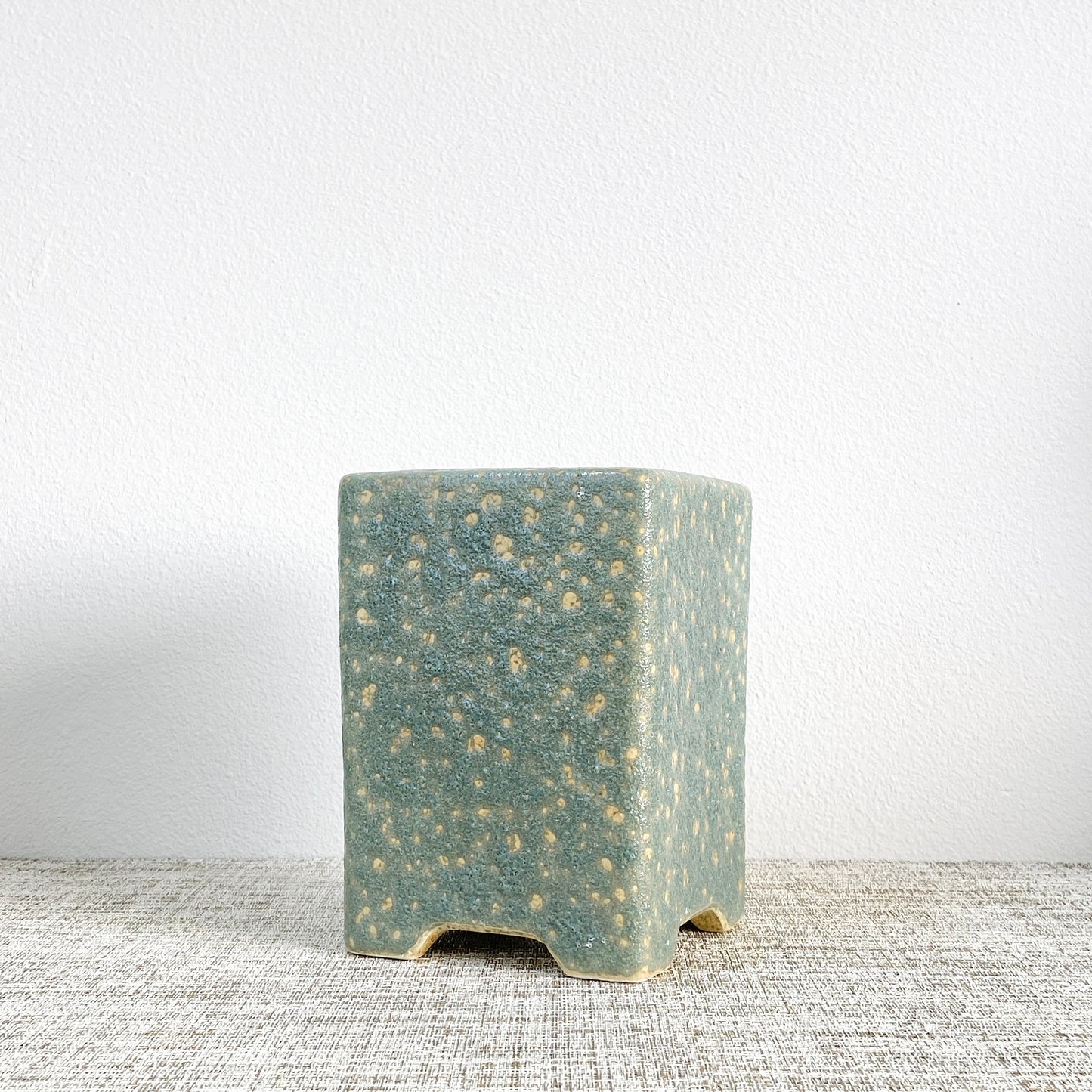 Large Dot-Patterned Pot