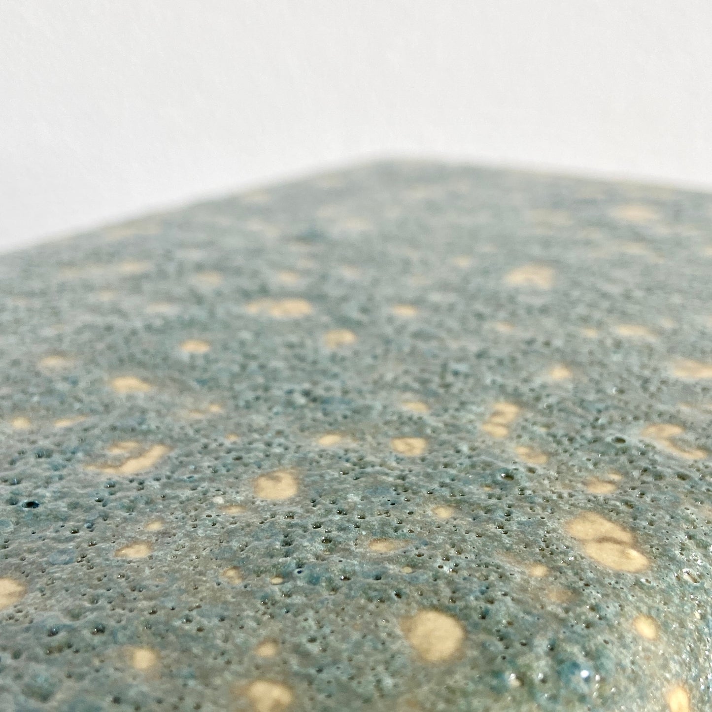 Large Dot-Patterned Pot