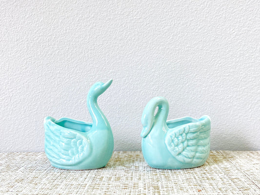 Set of 2 Swan Pots