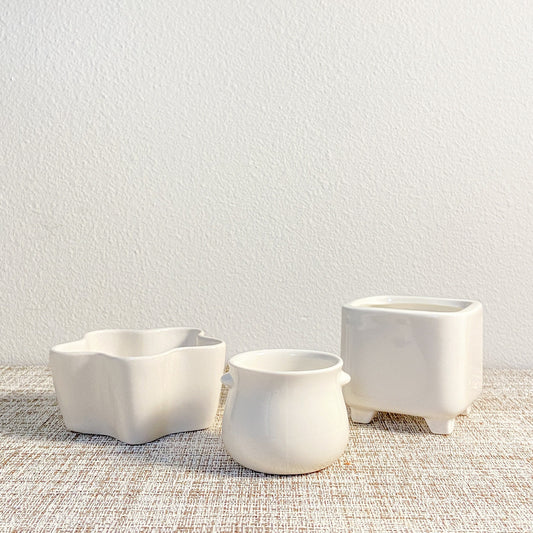 Set of 3 Small White Pots