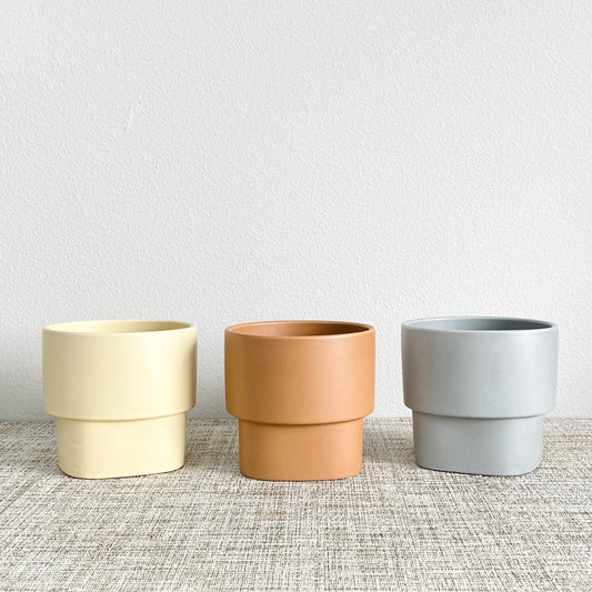 Minimalistic Round Pot