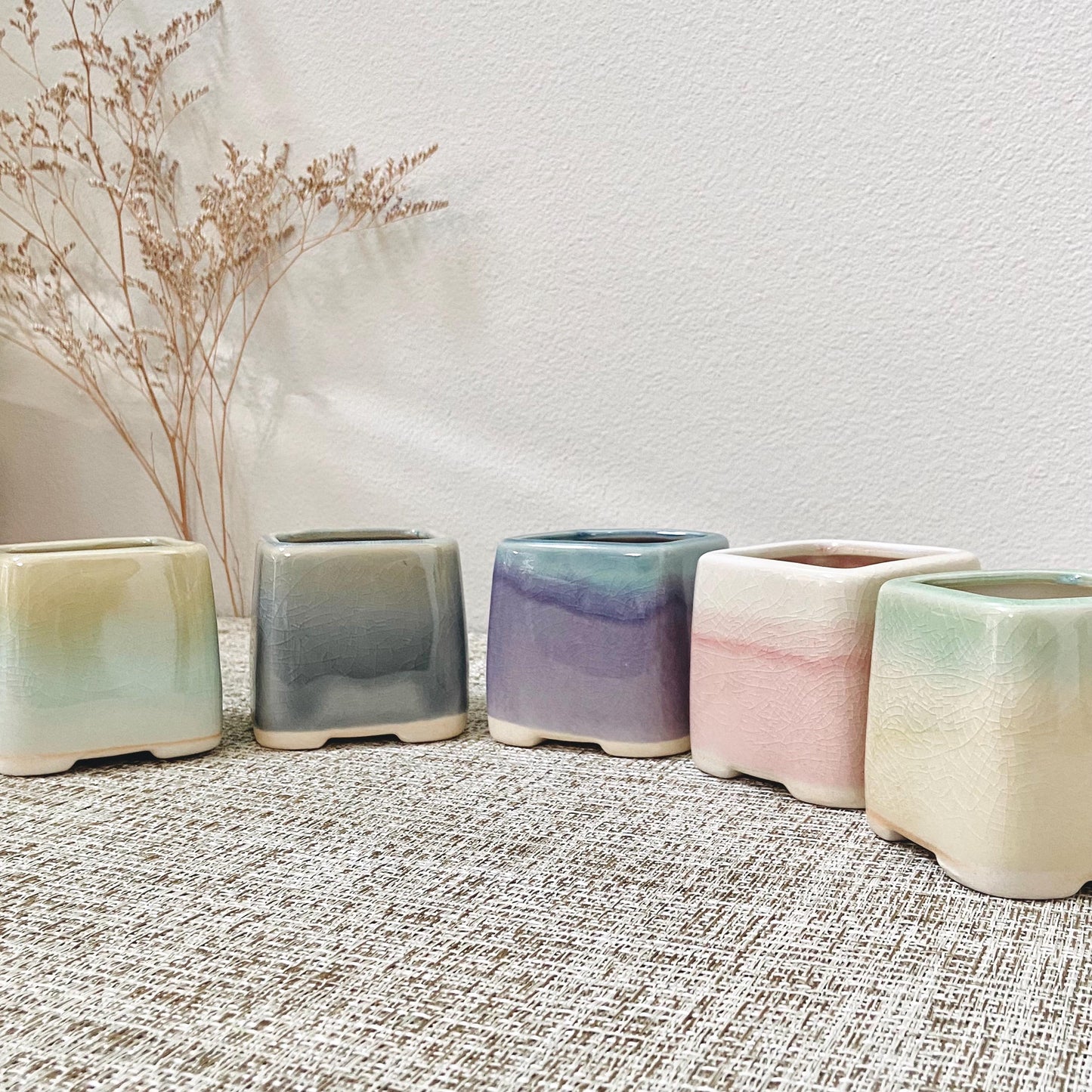One-size Pastel Pots